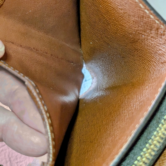 Louis Vuitton Vtg Monogram Compact Zip Around Bi aFold Wallet - Picture 7 of 16